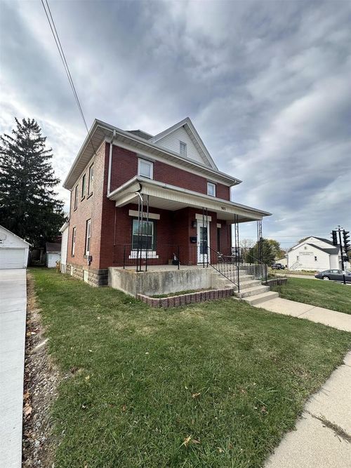 903 13th Ave, Monroe, WI, 53566-1753 | Card Image