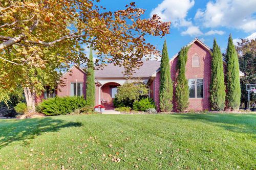 9 N Stagecoach Ct, Wichita, KS, 67230-6615 | Card Image