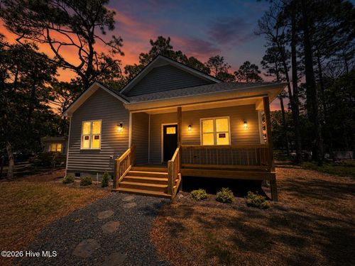 142 Redwood Dr, Boiling Spring Lakes, NC, 28461-8889 | Card Image