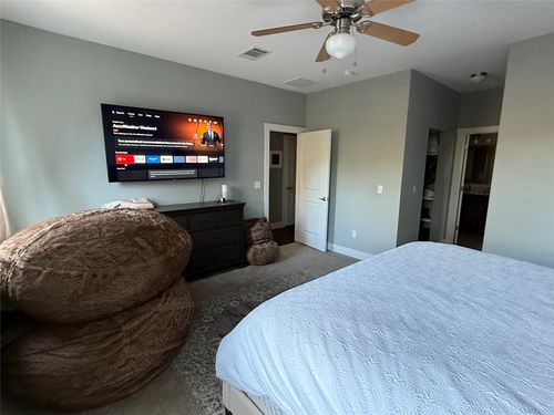 410 Summit Ridge Dr N, Lago Vista, TX, 78645-8670 | Card Image