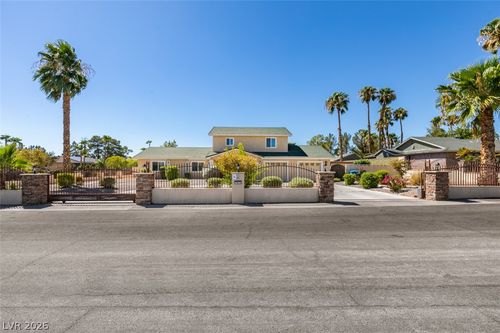 7015 El Parque Ave, Las Vegas, NV, 89117-2105 | Card Image