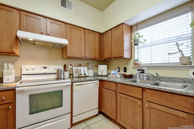 APT-1716 - 6160 Eckhert Rd, Condo with 2 bedrooms, 3 bathrooms and null parking in San Antonio TX | Image 14