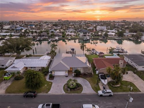 11870 6th St E, TREASURE ISLAND, FL, 33706-2924 | Card Image