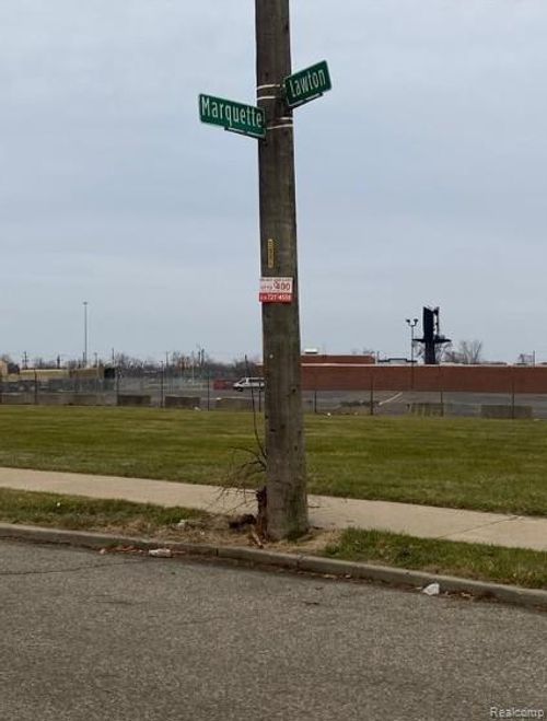 2727 Marquette St, Detroit, MI, 48208-1305 | Card Image