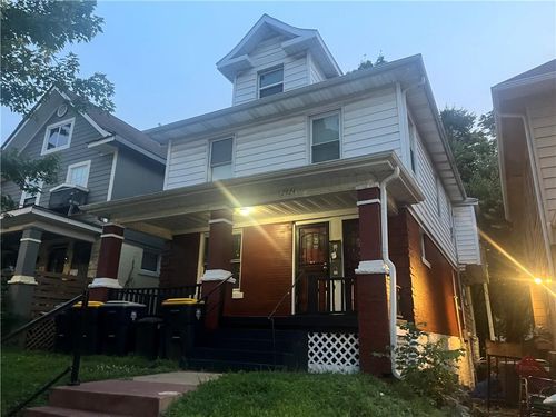 2924 Brooklyn Ave, Kansas City, MO, 64109-1609 | Card Image