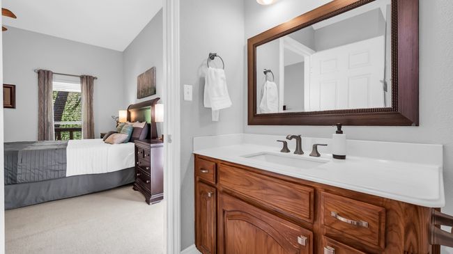Bathroom with ensuite bath and vanity | Image 19