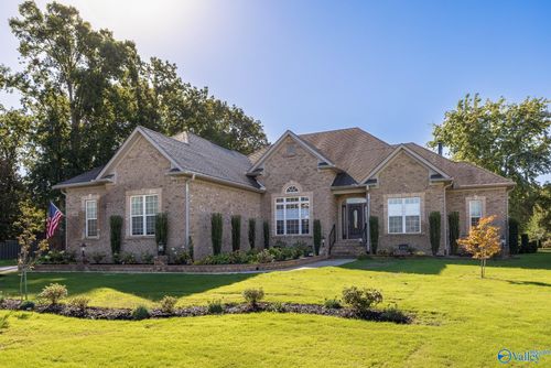240 Bishop Farm Way Nw, Huntsville, AL, 35806-6002 | Card Image