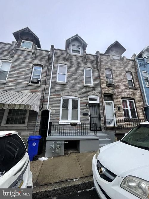 124 Pear St, READING, PA, 19601-4026 | Card Image