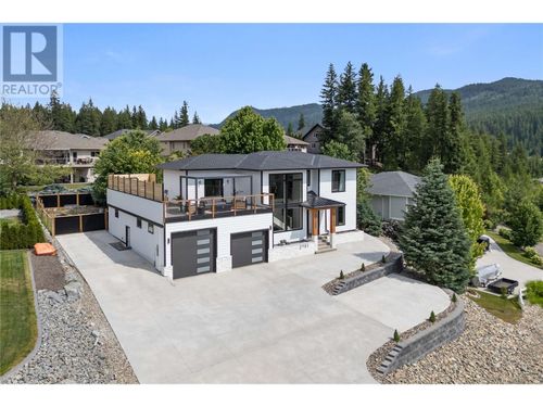 2731 Valleyview Dr, Blind Bay, BC, V0E1H2 | Card Image