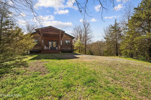 2649 Wildwood Rd, Dandridge, TN, 37725-6944 | Card Image