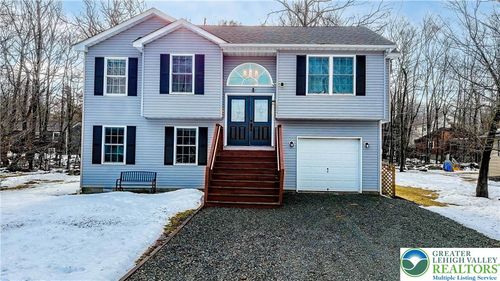 3305 Woodland Dr, Tobyhanna, PA, 18466-3033 | Card Image