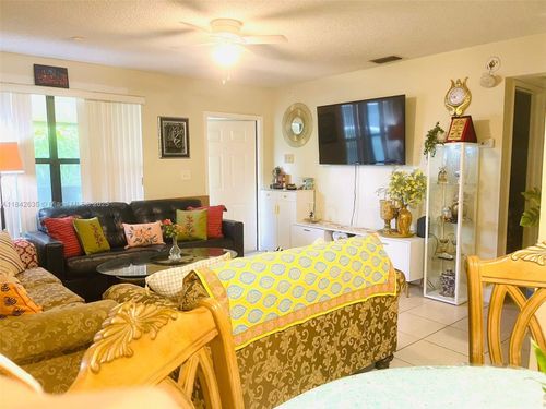 apt-203-10023 Winding Lake Rd, Sunrise, FL, 33351-5829 | Card Image