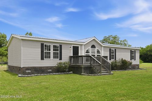 123 Hofmann Forest Dr, Richlands, NC, 28574-6203 | Card Image