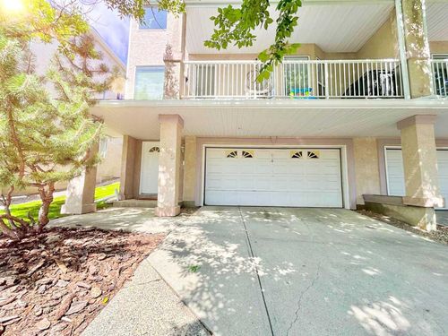 305 Sierra Morena Green Sw, Calgary, AB, T3H3H8 | Card Image