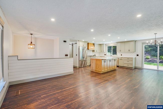 241 Silver Loop, House other with 4 bedrooms, 3 bathrooms and null parking in Silverton OR | Image 19