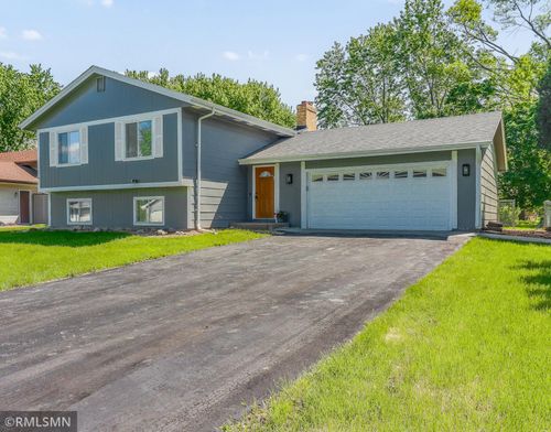 4480 Morningside Ave, Vadnais Heights, MN, 55127-8517 | Card Image