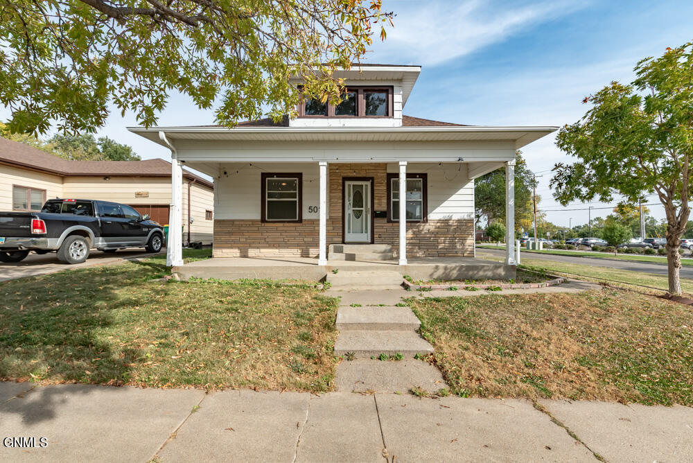 10th St, Bismarck, ND 58501