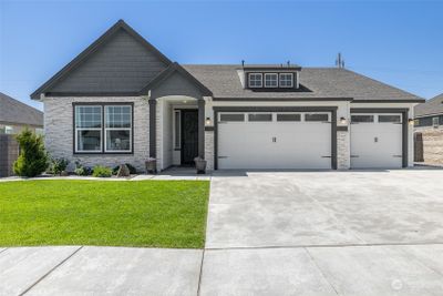 601 Annapurna Avenue, House other with 3 bedrooms, 2 bathrooms and 3 parking in West Richland WA | Image 1