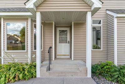 4238 Bristol Run, Townhouse with 2 bedrooms, 1 bathrooms and null parking in Shoreview MN | Image 2