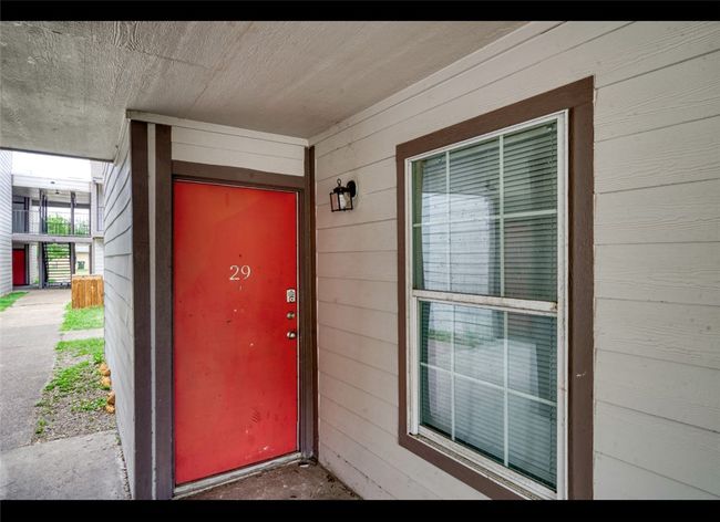 Property entrance | Image 12