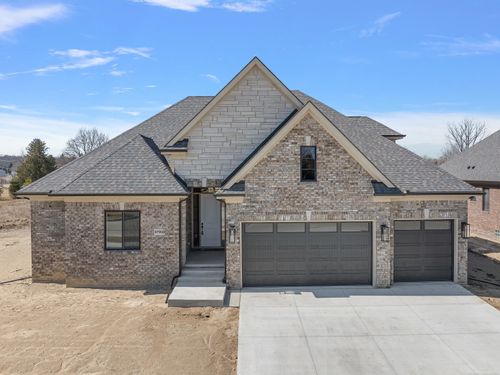 57053 Veridian Blvd, Washington Township, MI, 48094-4018 | Card Image