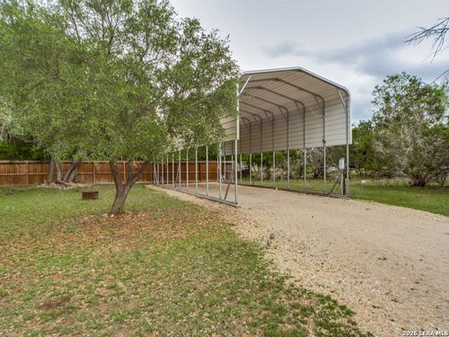 715 River Bnd, Bandera, TX, 78003-5307 | Card Image