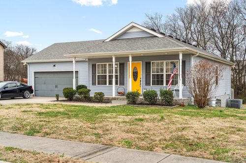 3715 Gray Fox Dr, Clarksville, TN, 37040-6237 | Card Image
