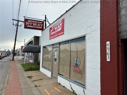 4933 Maccorkle Ave Sw, South Charleston, WV, 25309-1215 | Card Image