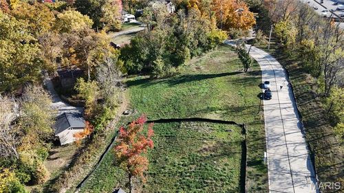 2025 Lily Ave, Kirkwood, MO, 63122-3425 | Card Image