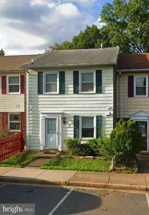 7517 Whitehall Dr, MANASSAS, VA, 20111-1607 | Card Image