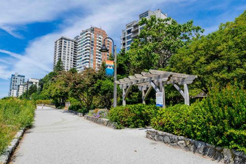 302-1930 Bellevue Ave, West Vancouver, BC, V7V1B5 | Card Image