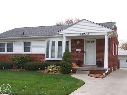 22932 Doremus St, Saint Clair Shores, MI, 48080-2744 | Card Image