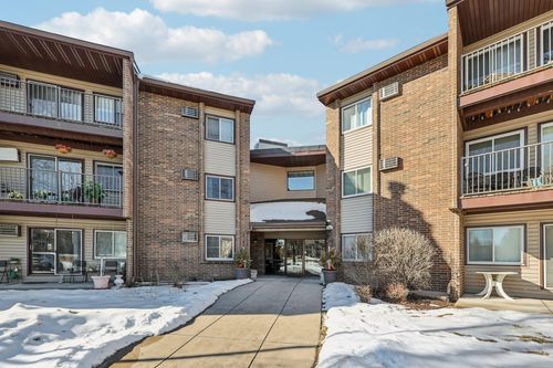 apt-216-3425 Golfview Dr, Eagan, MN, 55123-1252 | Card Image