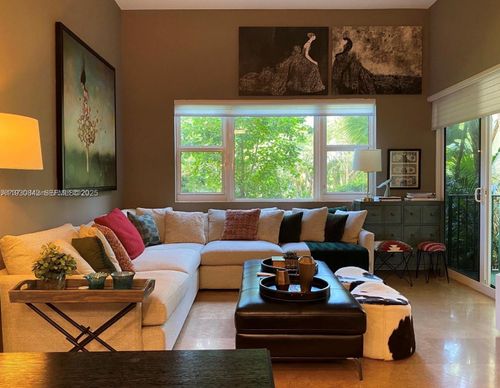 apt-114-20000 E Country Club Dr, Aventura, FL, 33180-3004 | Card Image