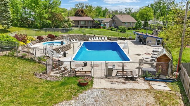 APT-304 - 215 40 Th Street Dr, Condo with 3 bedrooms, 2 bathrooms and null parking in Cedar Rapids IA | Image 27