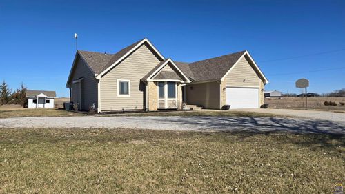 15088 222nd Rd, Holton, KS, 66436-8536 | Card Image