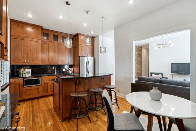 APT-3W - 660 W Roscoe St, Home with 2 bedrooms, 2 bathrooms and 1 parking in CHICAGO IL | Image 11