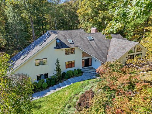 4 Stone Hollow Way, North Castle, NY, 10504 | Card Image