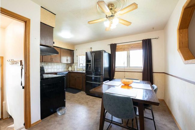 1209 18 St N, House detached with 3 bedrooms, 2 bathrooms and 6 parking in Lethbridge AB | Image 11