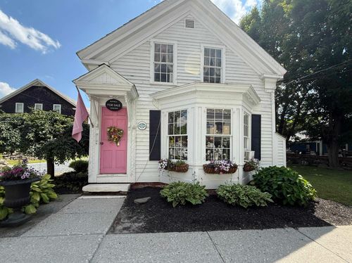 16 W Main St, Wilmington, VT, 05363-9680 | Card Image