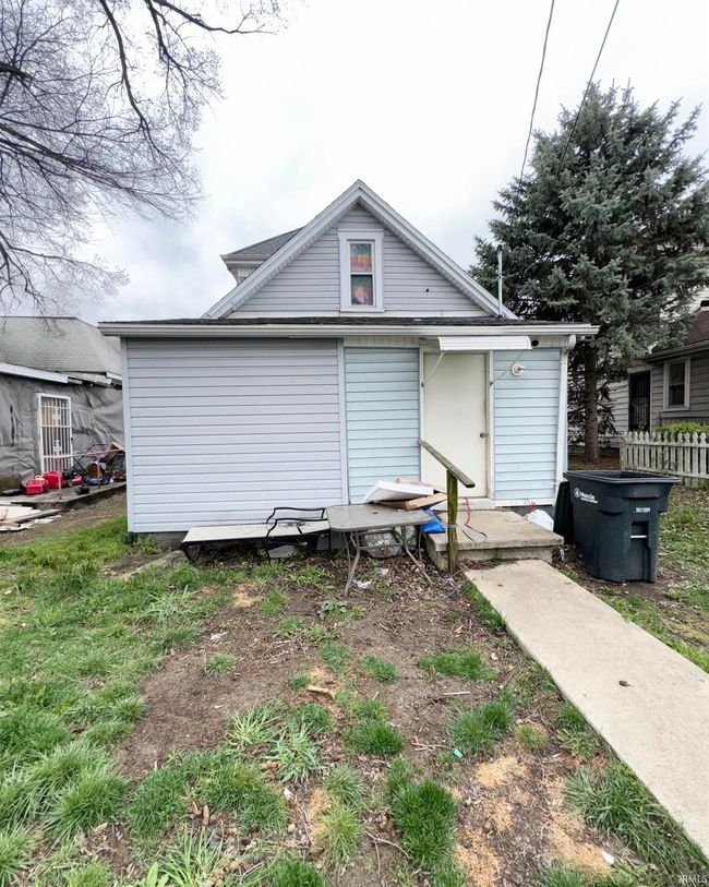 2124 S Walnut St, Home with 3 bedrooms, 1 bathrooms and null parking in Muncie IN | Image 23