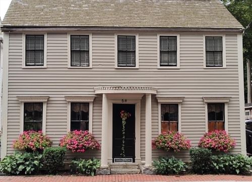 64 Prospect St, Newburyport, MA, 01950-2912 | Card Image