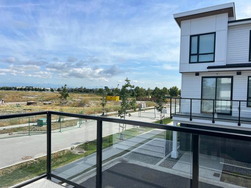10-4745 Spruce Way, Tsawwassen, BC, V4M0E8 | Card Image