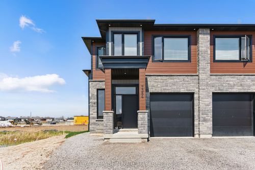 7384 Splendour Dr, Niagara Falls, ON, L2H3V7 | Card Image