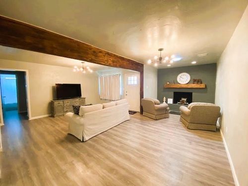 1100 Elmhurst Drive, Moore, OK, 73160 | Card Image