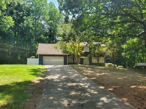 8450 Sundridge Dr, Fairburn, GA, 30213-1906 | Card Image