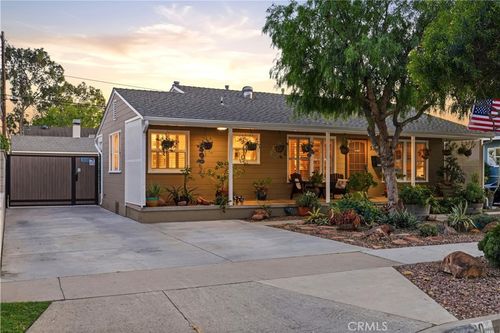 5320 E Pavo St, Long Beach, CA, 90808-3521 | Card Image