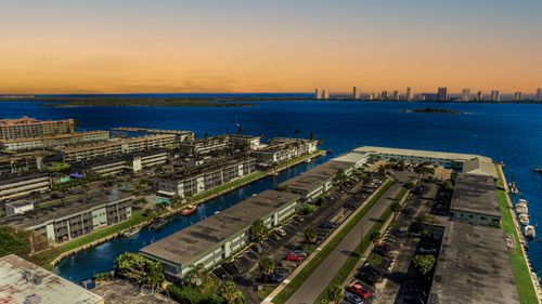 201-101 Doolen Ct, North Palm Beach, FL, 33408-5708 | Card Image