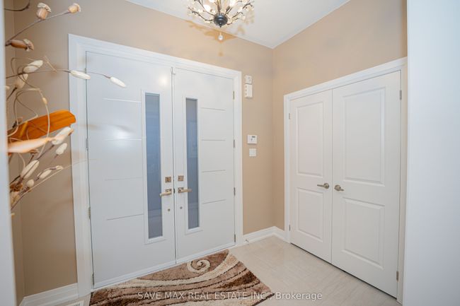 16 Casserley Cres, House other with 5 bedrooms, 5 bathrooms and 4 parking in Tottenham ON | Image 4