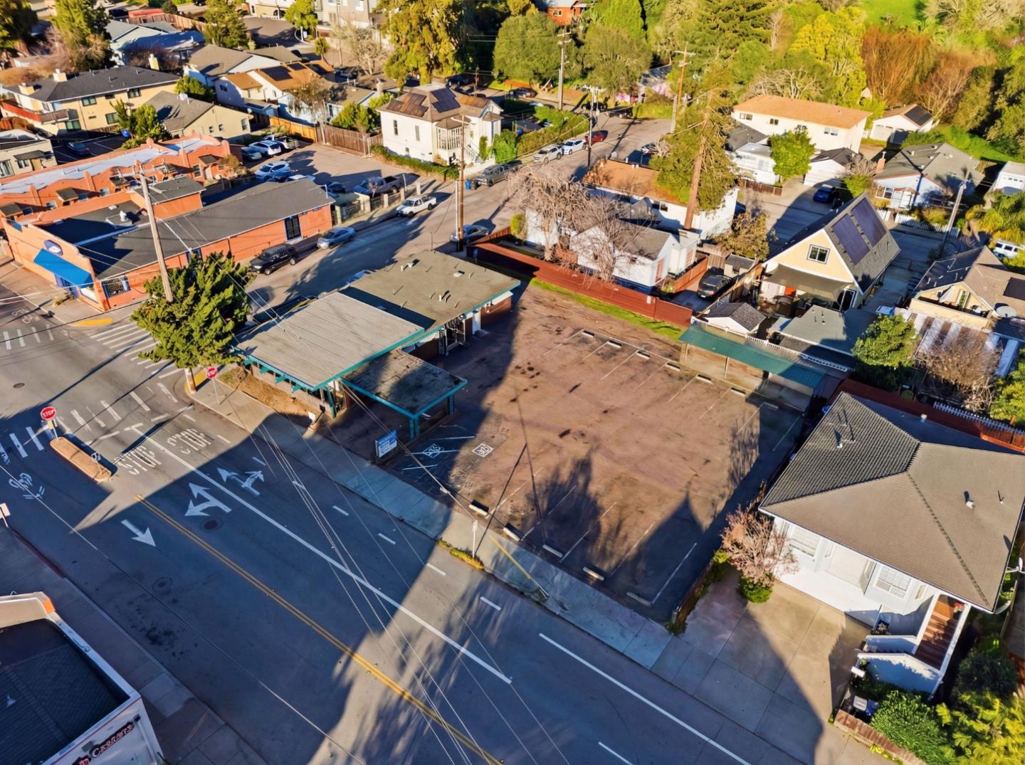 Commercial Sale in Santa Cruz 5